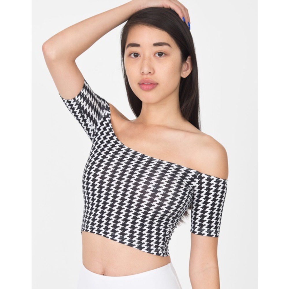 Off shoulder Houndstooth top